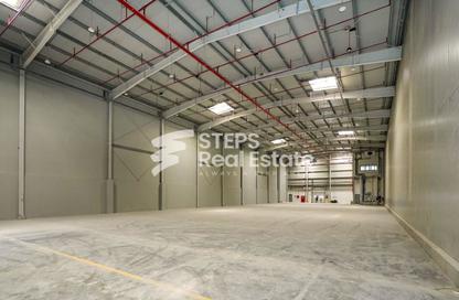 Warehouse - Studio - 2 for rent in Umm Salal Mahammad - Umm Salal City - Doha