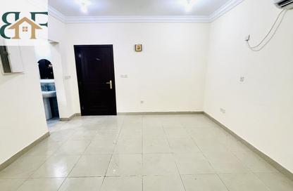 Apartment - 2 Bedrooms - 2 Bathrooms for rent in Muntazah 7 - Al Muntazah - Doha