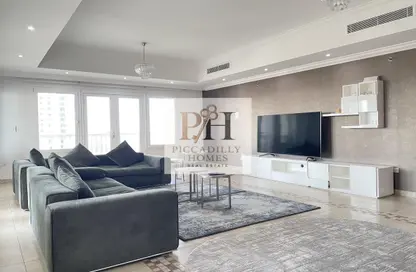 Apartment - 3 Bedrooms - 4 Bathrooms for rent in East Porto Drive - Porto Arabia - The Pearl Island - Doha