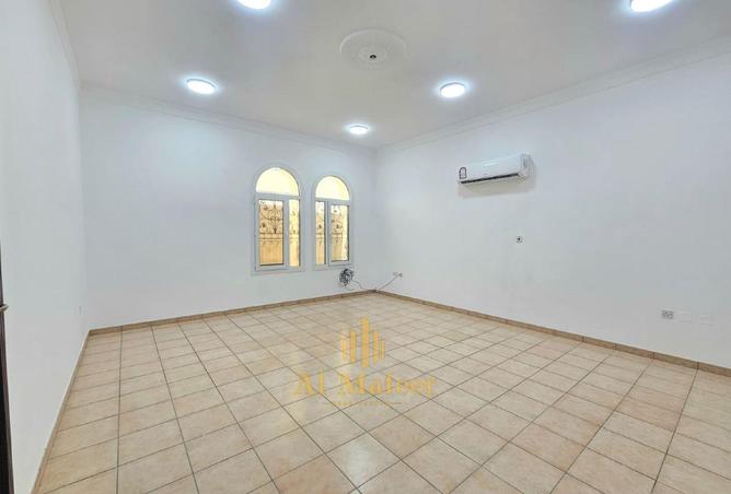 61615278 - Property Main Image
