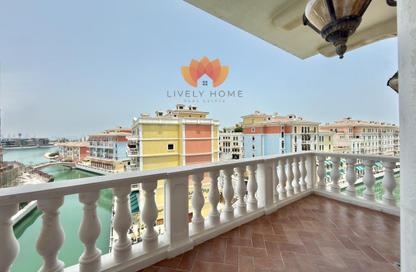 Apartment - 1 Bedroom - 2 Bathrooms for rent in Carnaval - Qanat Quartier - The Pearl Island - Doha