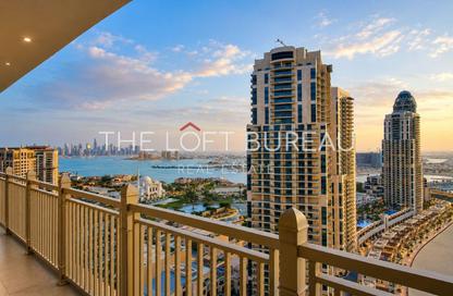 Apartment - 3 Bedrooms - 4 Bathrooms for rent in Abraj Bay - Abraj Quartiers - The Pearl Island - Doha