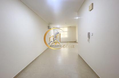 Apartment - 2 - 3 for rent in Salaja Street - Doha Al Jadeed - Doha Apartment - 2 - 3 for rent in Salaja Street - Doha Al Jadeed - Doha