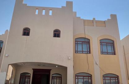 Villa - Studio - 1 Bathroom for rent in Ain Khaled - Doha