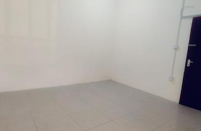 Villa - Studio - 1 Bathroom for rent in Ain Khaled - Doha