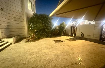 Villa - 5 - 5 for rent in Wadi Al Shaheeniya Street - Ain Khaled - Doha