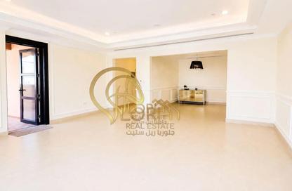 Apartment - 3 Bedrooms - 3 Bathrooms for rent in East Porto Drive - Porto Arabia - The Pearl Island - Doha