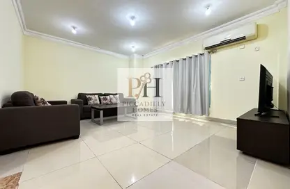 مجمع سكني - 6 غرف نوم - 6 حمامات للايجار في Al Sakhama - الدوحة