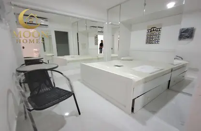 Apartment - Studio - 1 Bathroom for rent in Umm Ghuwailina 4 - Umm Ghuwailina - Doha