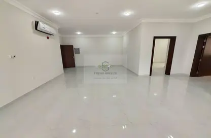 Apartment - 1 Bedroom - 2 Bathrooms for rent in Madinat Khalifa South - Madinat Khalifa - Doha