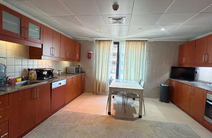 Apartment - 2 Bedrooms - 3 Bathrooms for sale in West Porto Drive - Porto Arabia - The Pearl Island - Doha