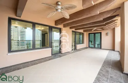 Apartment - 2 Bedrooms - 3 Bathrooms for rent in West Porto Drive - Porto Arabia - The Pearl Island - Doha