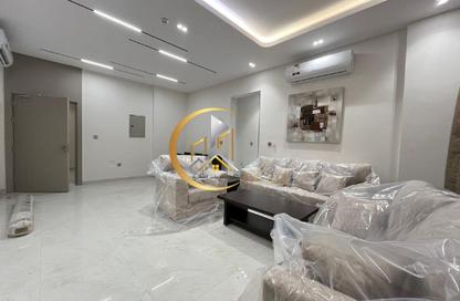 Apartment - 2 Bedrooms - 3 Bathrooms for rent in Thabit Bin Zaid Street - Al Mansoura - Doha