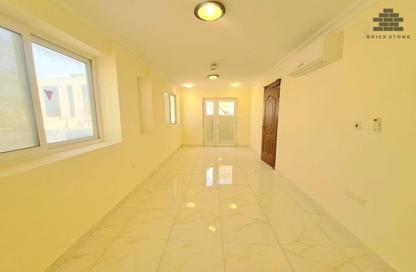 Apartment - 3 Bedrooms - 3 Bathrooms for rent in Anas Street - Fereej Bin Mahmoud North - Fereej Bin Mahmoud - Doha