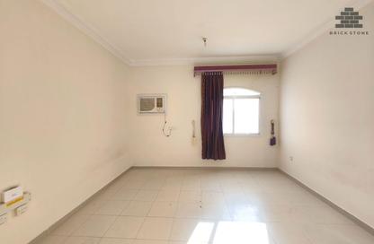 Apartment - 2 Bedrooms - 2 Bathrooms for rent in Muntazah 13 - Al Muntazah - Doha