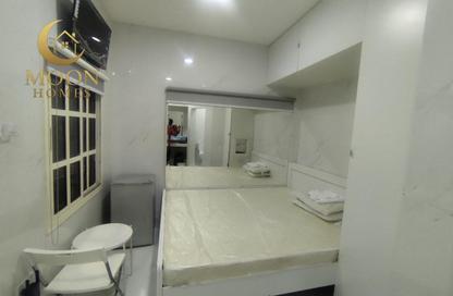 Apartment - Studio - 1 Bathroom for rent in Umm Ghwailina Comm - Umm Ghuwalina - Umm Ghuwailina - Doha