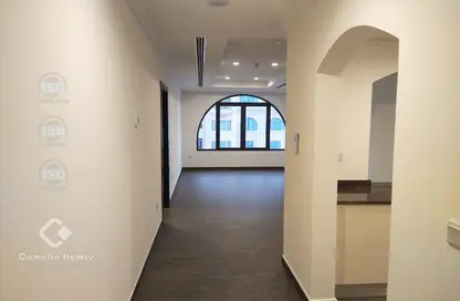 Apartment - 1 Bedroom - 2 Bathrooms for rent in West Porto Drive - Porto Arabia - The Pearl Island - Doha