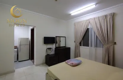 Apartment - Studio - 1 Bathroom for rent in Umm Ghuwailina 4 - Umm Ghuwailina - Doha
