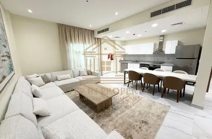 Apartment - 2 Bedrooms - 3 Bathrooms for rent in Giardino Gardens - Giardino Villas - The Pearl Island - Doha