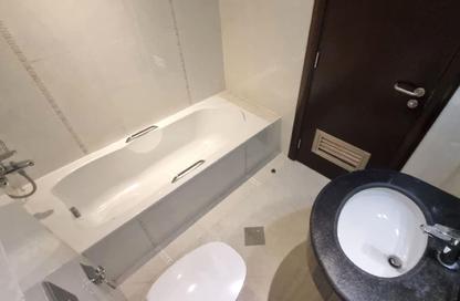 Apartment - 1 Bedroom - 2 Bathrooms for rent in Umm Ghwailina Comm - Umm Ghuwalina - Umm Ghuwailina - Doha
