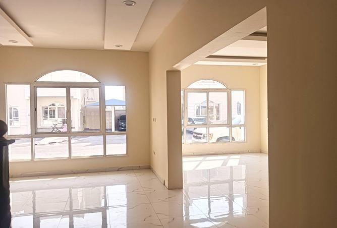 974171 - Property Image 2