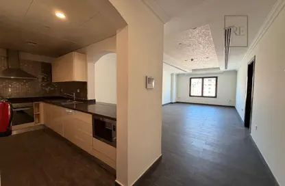 Apartment - 1 Bedroom - 2 Bathrooms for rent in East Porto Drive - Porto Arabia - The Pearl Island - Doha Apartment - 1 Bedroom - 2 Bathrooms for rent in East Porto Drive - Porto Arabia - The Pearl Island - Doha