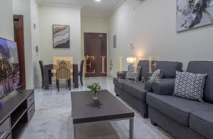 Apartment - 2 Bedrooms - 2 Bathrooms for rent in Al Sadd Tourist Apartments - Al Sadd - Doha