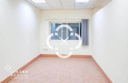 Office Space - 3 Bedrooms - 2 Bathrooms for rent in Rawdat Al Khail - Rawdat Al Khail - Doha