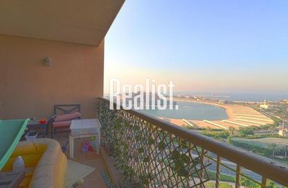 Apartment - 2 Bedrooms - 3 Bathrooms for sale in East Porto Drive - Porto Arabia - The Pearl Island - Doha