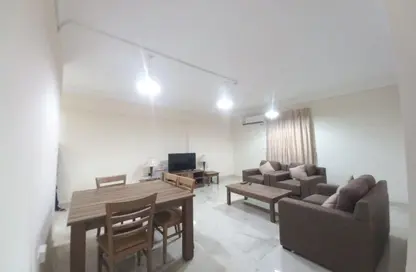 Apartment - 2 Bedrooms - 2 Bathrooms for rent in Thabit Bin Zaid Street - Al Mansoura - Doha