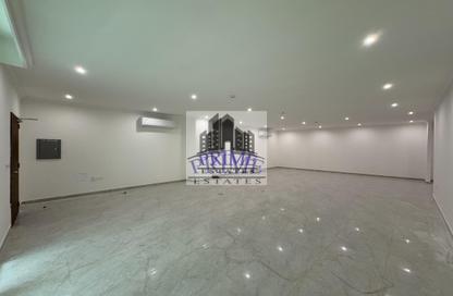 Apartment - 2 Bedrooms - 3 Bathrooms for rent in Al Sadd Road - Al Sadd - Doha