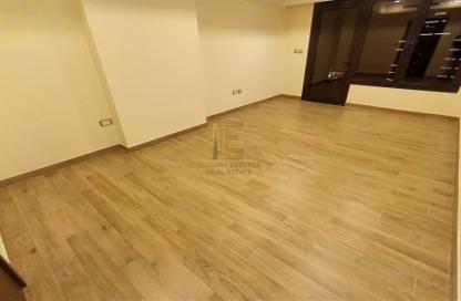 Apartment - 2 Bedrooms - 3 Bathrooms for rent in East Porto Drive - Porto Arabia - The Pearl Island - Doha
