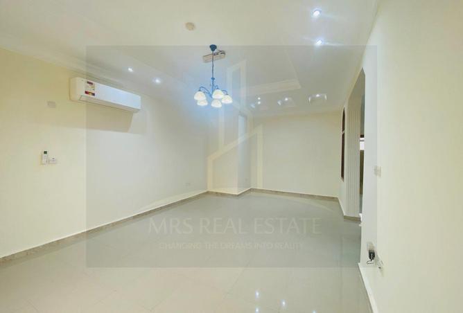 54005012 - Property Image 2