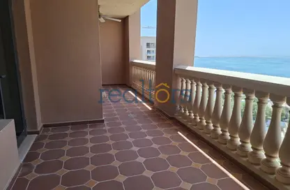 Apartment - 2 Bedrooms - 2 Bathrooms for rent in Tower 31 - Porto Arabia - The Pearl Island - Doha