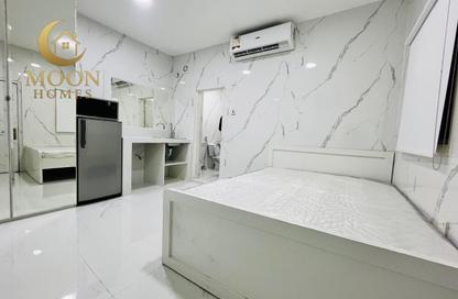 Apartment - Studio - 1 Bathroom for rent in Umm Ghwailina Comm - Umm Ghuwalina - Umm Ghuwailina - Doha