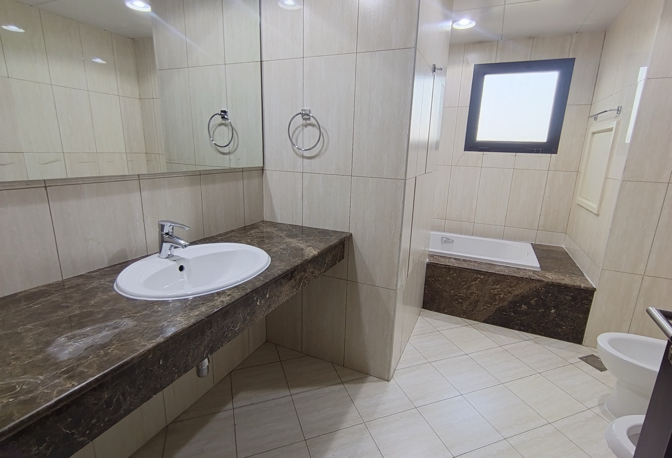 KEMPINSKI VIEW | SEMI FURNISHED 2BHK | ONLY 11k thumbnail 11