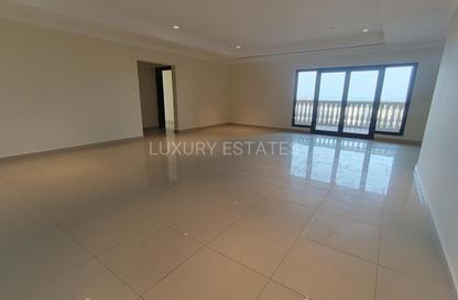 Apartment - 2 Bedrooms - 3 Bathrooms for rent in East Porto Drive - Porto Arabia - The Pearl Island - Doha