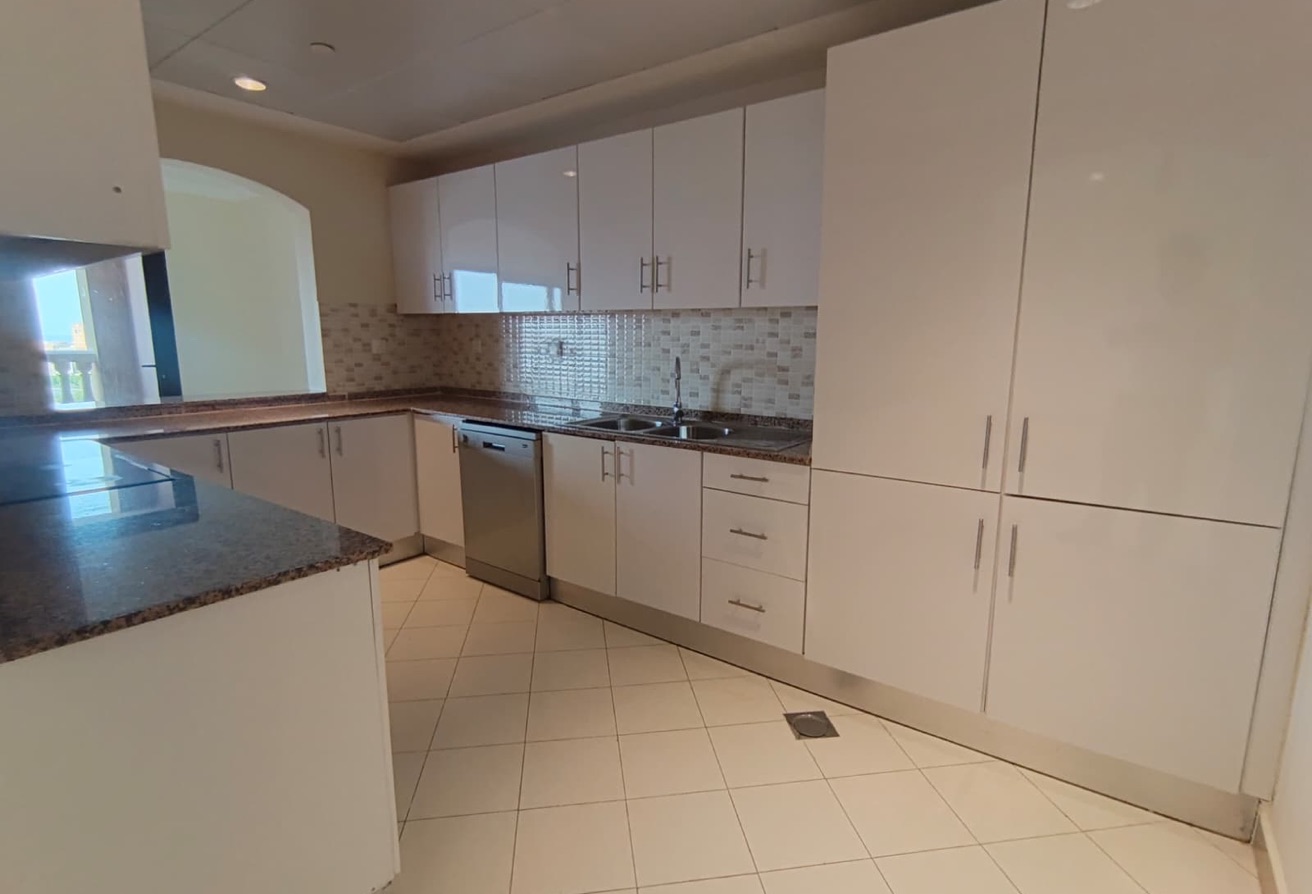 KEMPINSKI VIEW | SEMI FURNISHED 2BHK | ONLY 11k thumbnail 5