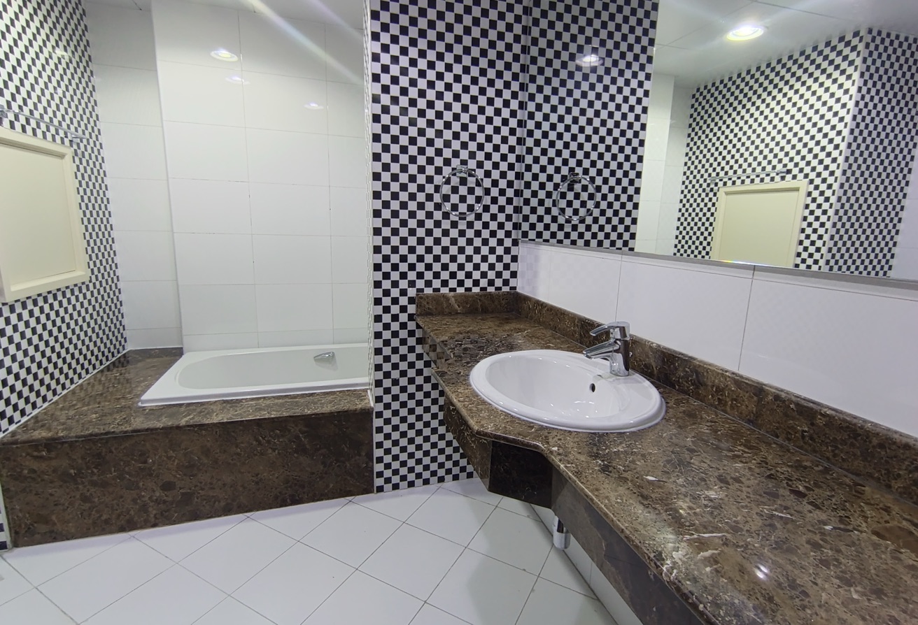 KEMPINSKI VIEW | SEMI FURNISHED 2BHK | ONLY 11k thumbnail 10