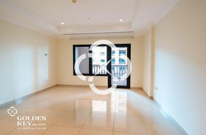 Apartment - 1 Bedroom - 2 Bathrooms for rent in West Porto Drive - Porto Arabia - The Pearl Island - Doha Apartment - 1 Bedroom - 2 Bathrooms for rent in West Porto Drive - Porto Arabia - The Pearl Island - Doha