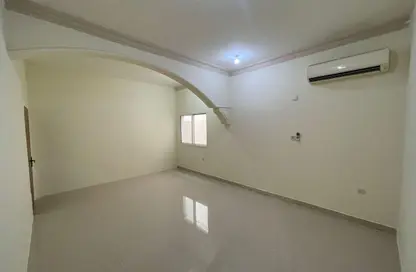 Apartment - 1 Bedroom - 1 Bathroom for rent in Mamoura 18 - Al Maamoura - Doha