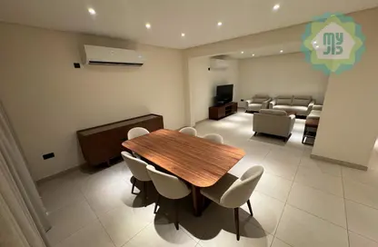 Apartment - 3 Bedrooms - 3 Bathrooms for rent in Umm Ghuwalina - Umm Ghuwailina - Doha Apartment - 3 Bedrooms - 3 Bathrooms for rent in Umm Ghuwalina - Umm Ghuwailina - Doha