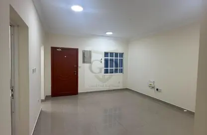 Apartment - 2 Bedrooms - 2 Bathrooms for rent in Fereej Bin Omran - Doha