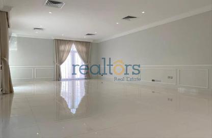 مجمع سكني - 3 - 3 للايجار في فلل الدحيل - الدحيل - الدوحة