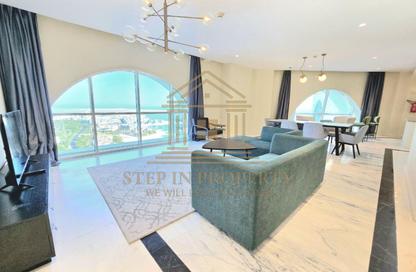 Apartment - 2 Bedrooms - 5 Bathrooms for rent in Viva West - Viva Bahriyah - The Pearl Island - Doha