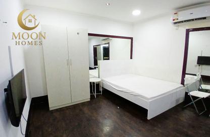 Apartment - Studio - 1 Bathroom for rent in Umm Ghuwailina 4 - Umm Ghuwailina - Doha