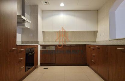 Apartment - 1 Bedroom - 2 Bathrooms for rent in West Porto Drive - Porto Arabia - The Pearl Island - Doha