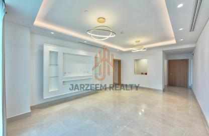 Apartment - 2 Bedrooms - 2 Bathrooms for rent in The Garden - Floresta Gardens - The Pearl Island - Doha