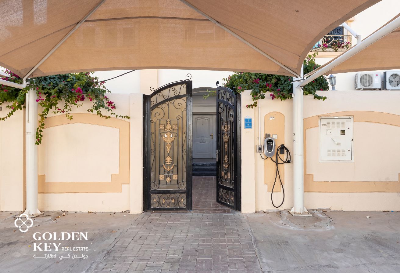 High-ROI Residential Compound with 4 Luxury Villas