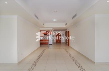 Apartment - Studio - 1 for rent in West Porto Drive - Porto Arabia - The Pearl Island - Doha Apartment - Studio - 1 for rent in West Porto Drive - Porto Arabia - The Pearl Island - Doha